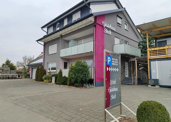 Hotel Gaestehaus Stock Brotkoerble