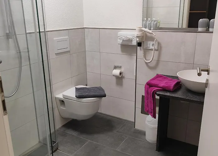 Gaestehaus Stock Brotkoerble *